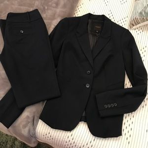 The Limited dark navy blue pant suit